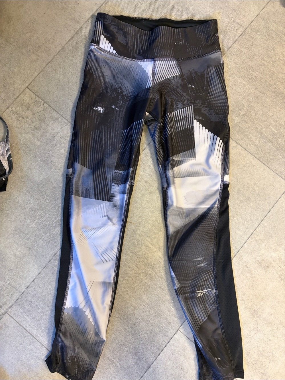ReebokAbstract Black & Gray Workout Leggings